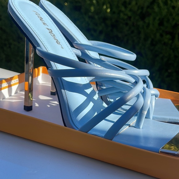 Public desire blue heels - Picture 2 of 3